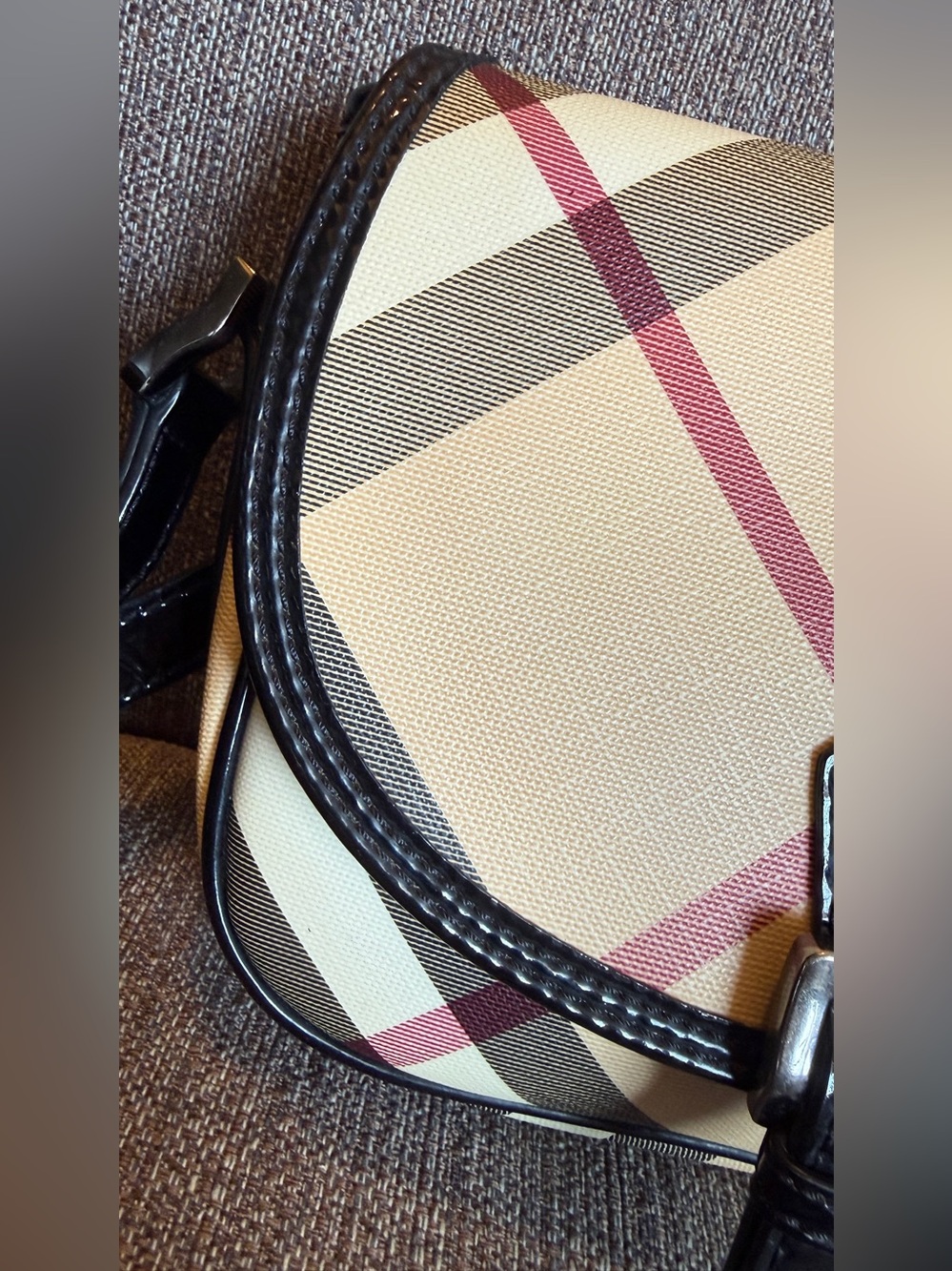 Authentic Burberry Crossbody bag - Picture 2 of 12